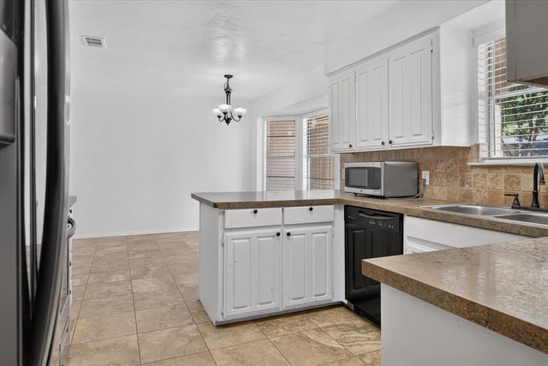 1016 Westminster Lane, Mansfield TX 76063 - Photo 7
