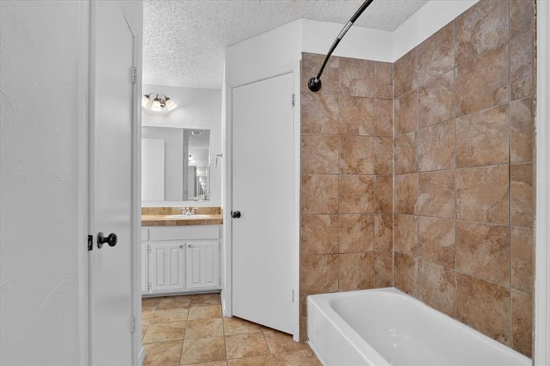 1016 Westminster Lane, Mansfield TX 76063 - Photo 18
