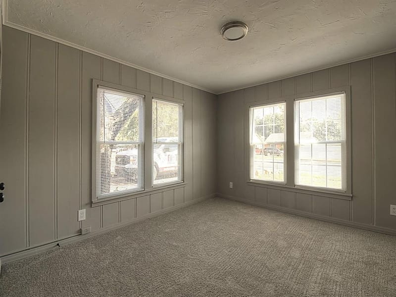 1705 N Riverside Drive, Fort Worth TX 76111 - Photo 23