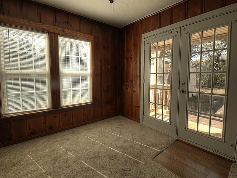 1705 N Riverside Drive, Fort Worth TX 76111 - Photo 26