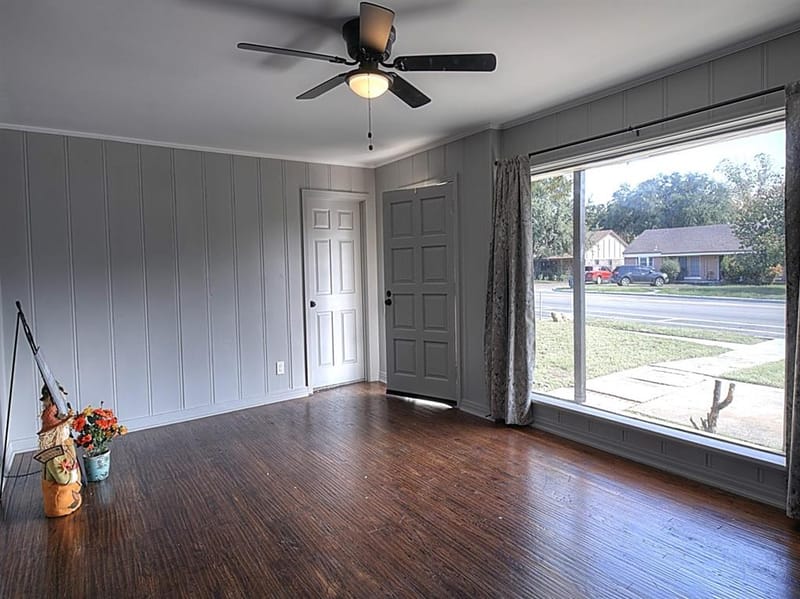 1705 N Riverside Drive, Fort Worth TX 76111 - Photo 8