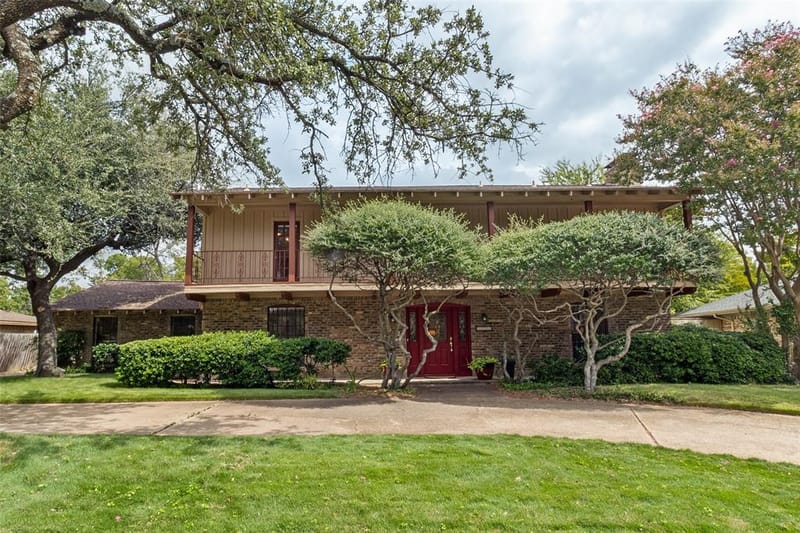 3003 Creekbend Drive, Plano TX 75075 - Photo 2