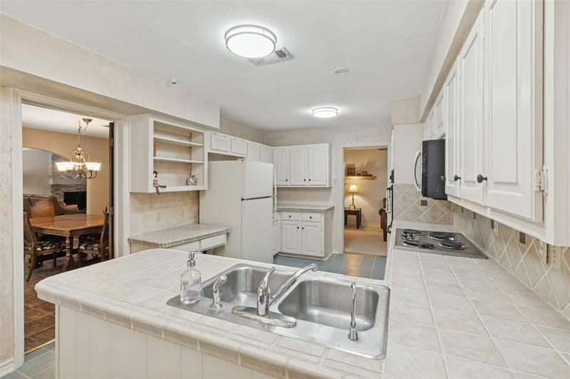 3003 Creekbend Drive, Plano TX 75075 - Photo 12