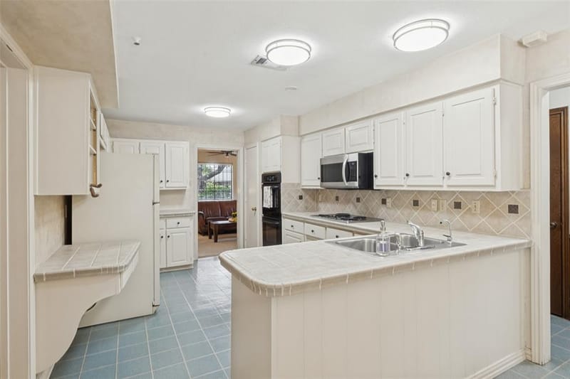 3003 Creekbend Drive, Plano TX 75075 - Photo 11