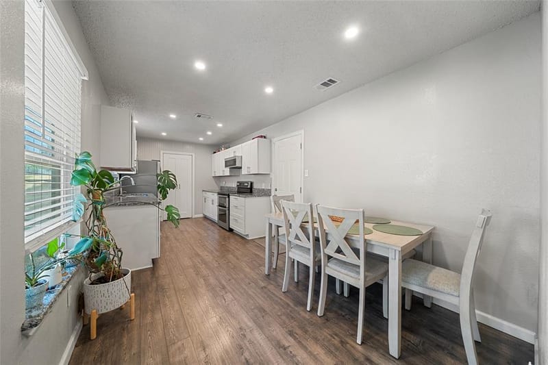 2313 Markland Street, Irving TX 75060 - Photo 9