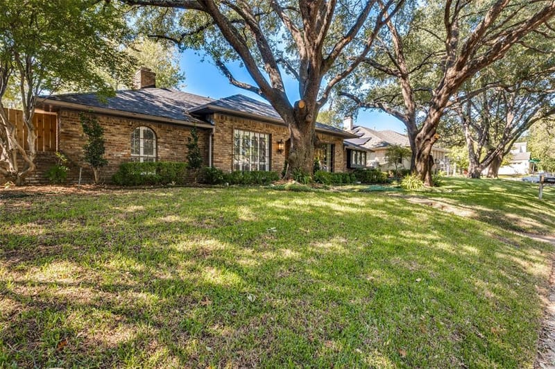 7333 Pleasant View Drive, Dallas TX 75231 - Photo 3