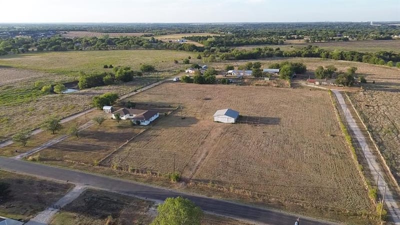 203 Farrar Road, Waxahachie TX 75165 - Photo 6