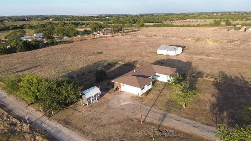 203 Farrar Road, Waxahachie TX 75165 - Photo 9