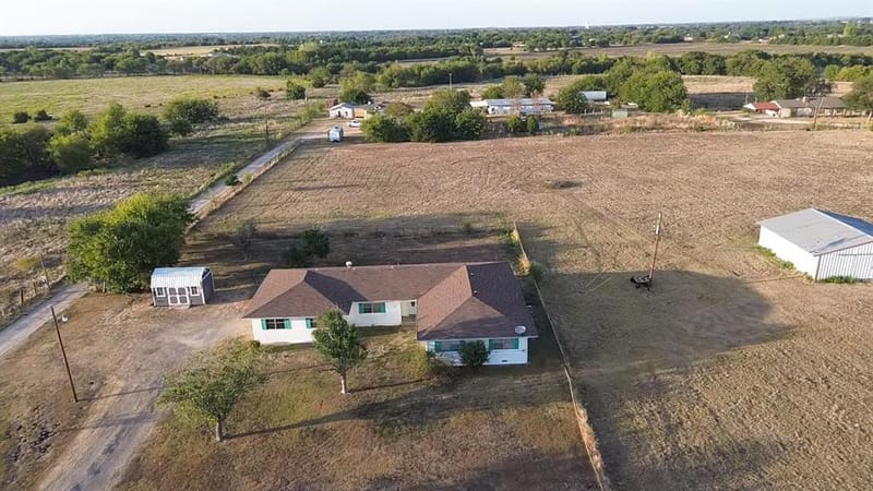 203 Farrar Road, Waxahachie TX 75165 - Photo 8