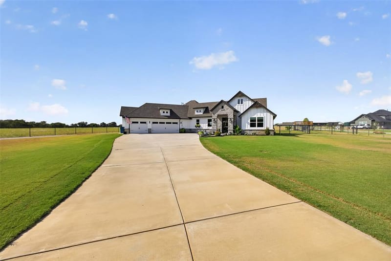 228 Chambers Creek Trail, Alvarado TX 76009 - Photo 2