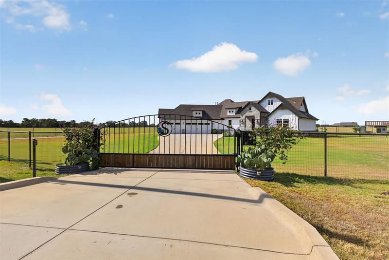 228 Chambers Creek Trail, Alvarado TX 76009 - Photo 3
