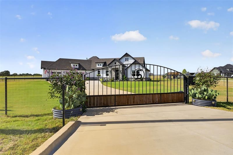 228 Chambers Creek Trail, Alvarado TX 76009 - Photo 4