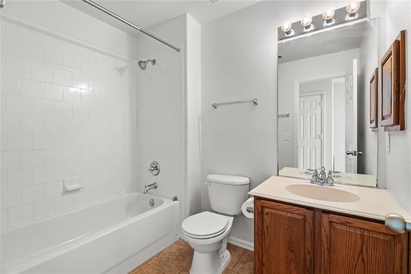 565 Legends Drive, Lewisville TX 75057 - Photo 23