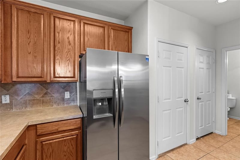 565 Legends Drive, Lewisville TX 75057 - Photo 10
