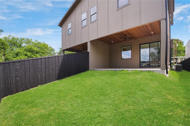 1827 Pollard Street, Dallas TX 75208 - Photo 26
