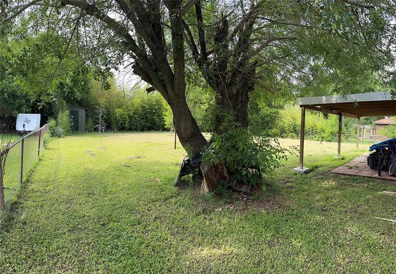 713 Rolling Hills Drive, Hewitt TX 76643 - Photo 10