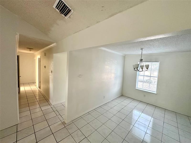 713 Rolling Hills Drive, Hewitt TX 76643 - Photo 11