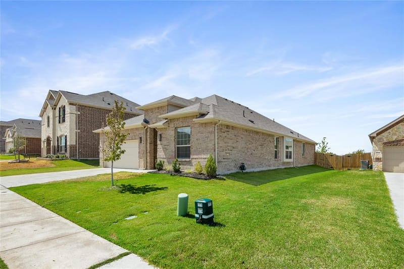 2908 Edgerton Road, Fort Worth TX 76179 - Photo 2
