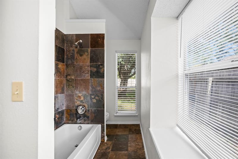 1219 Brooklawn Drive, Arlington TX 76018 - Photo 17