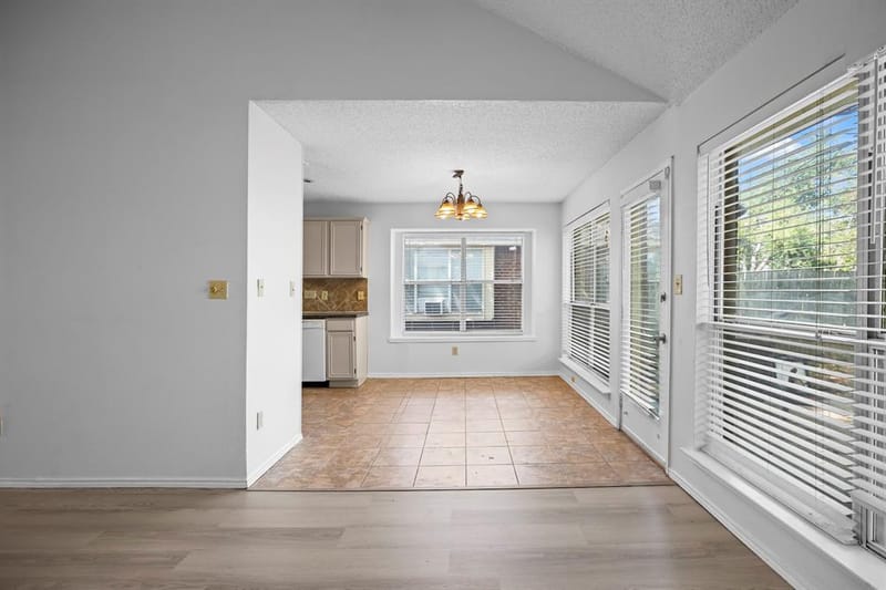 1219 Brooklawn Drive, Arlington TX 76018 - Photo 8