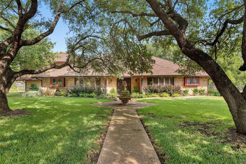 7605 Willowood Court, Fort Worth TX 76112