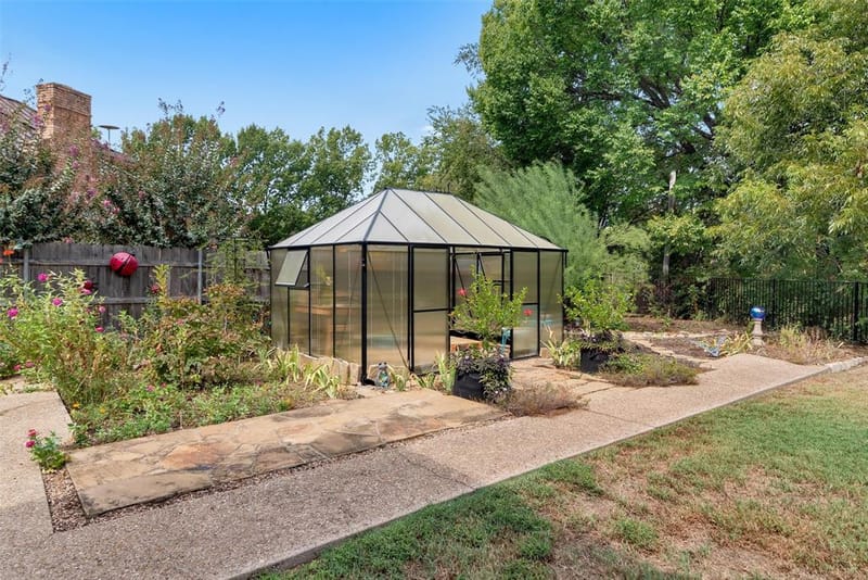 7605 Willowood Court, Fort Worth TX 76112 - Photo 35