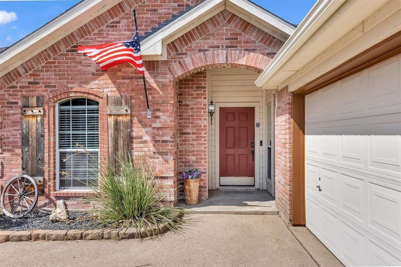 419 River Oaks Boulevard, Waxahachie TX 75165 - Photo 2