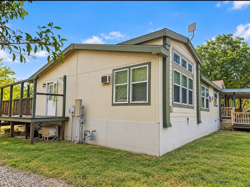 105 E Laura Avenue, Quinlan TX 75474 - Photo 12