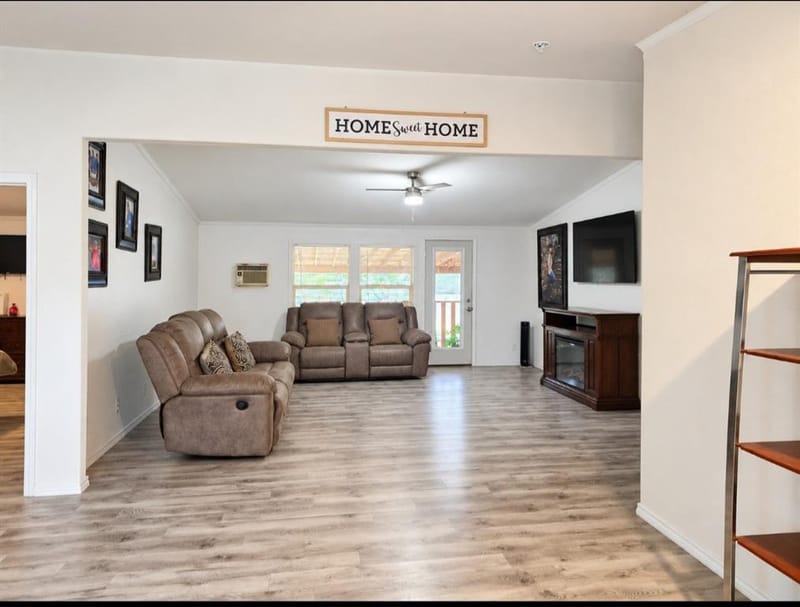 105 E Laura Avenue, Quinlan TX 75474 - Photo 18