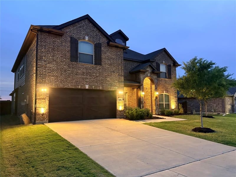 1606 Nighthawk Lane, Mansfield TX 76063 - Photo 2
