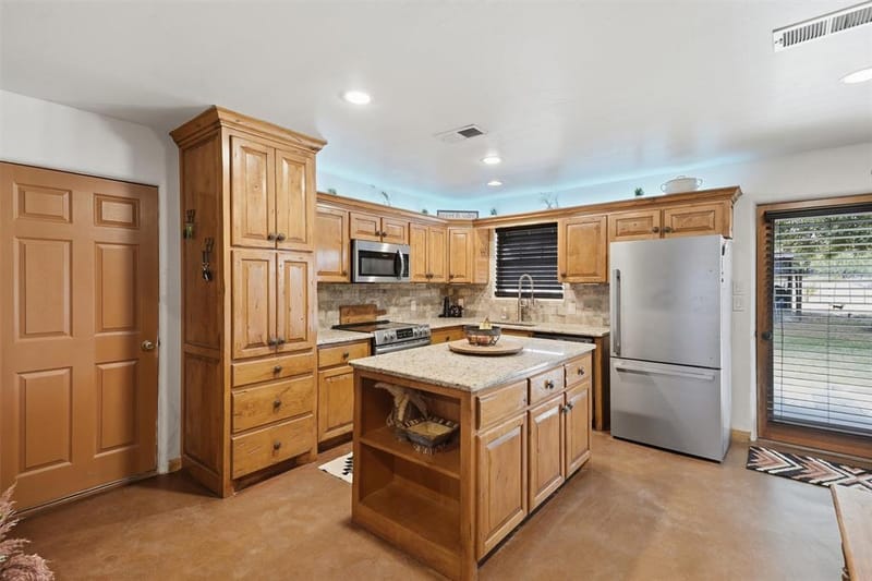 13827 Baker Road, Weatherford TX 76087 - Photo 6