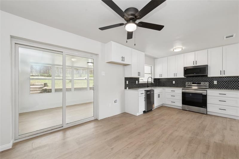 4040 Wind River Drive, Dallas TX 75216 - Photo 9