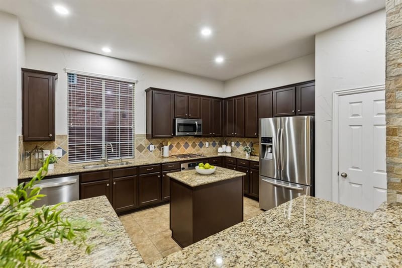1061 Noble Avenue, Lantana TX 76226 - Photo 15