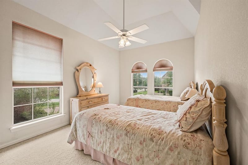 7626 Lakecrest Circle, Irving TX 75063 - Photo 23