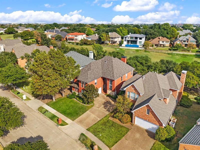 7626 Lakecrest Circle, Irving TX 75063 - Photo 2