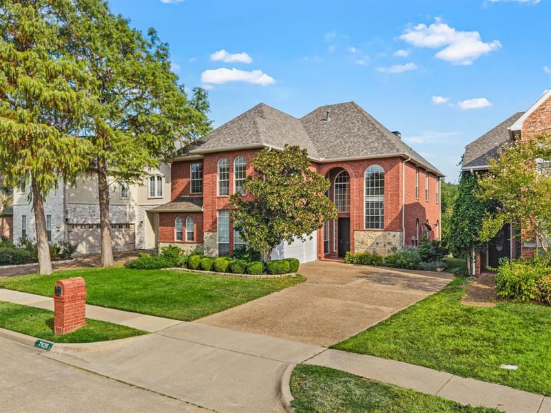 7626 Lakecrest Circle, Irving TX 75063