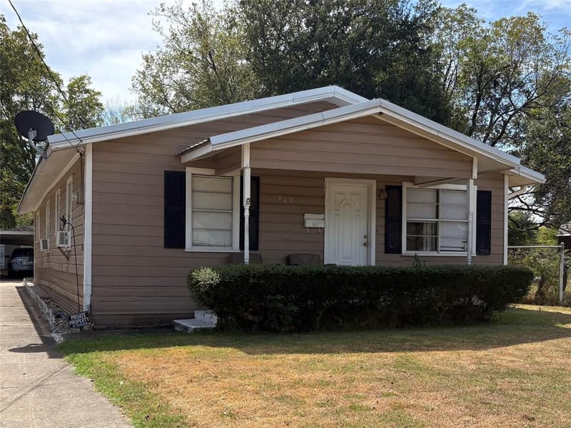 416 Ross Street E, Sulphur Springs TX 75482 - Photo 2