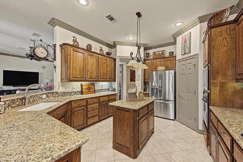 3909 Stoneshire Court, Fort Worth TX 76179 - Photo 9