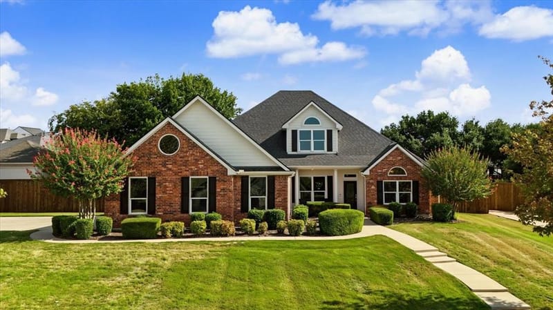 3909 Stoneshire Court, Fort Worth TX 76179 - Photo 10