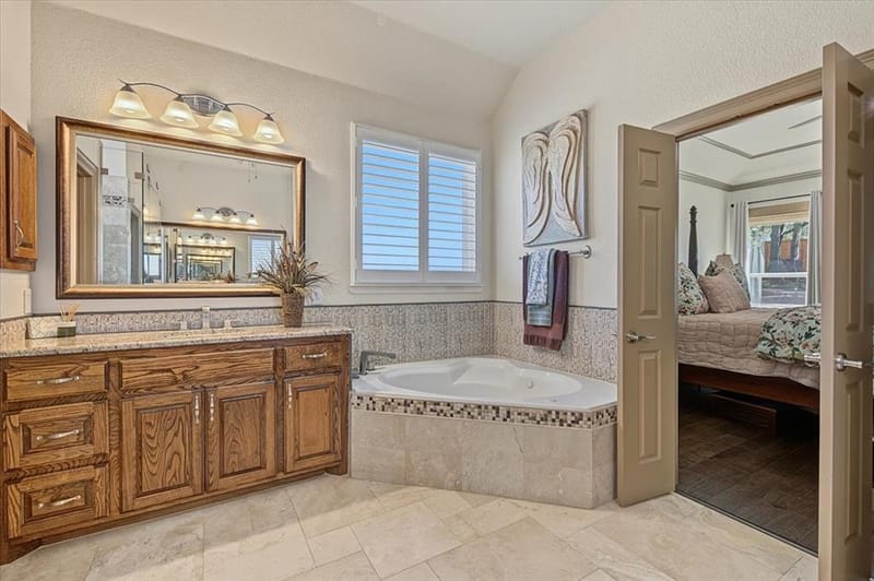 3909 Stoneshire Court, Fort Worth TX 76179 - Photo 15