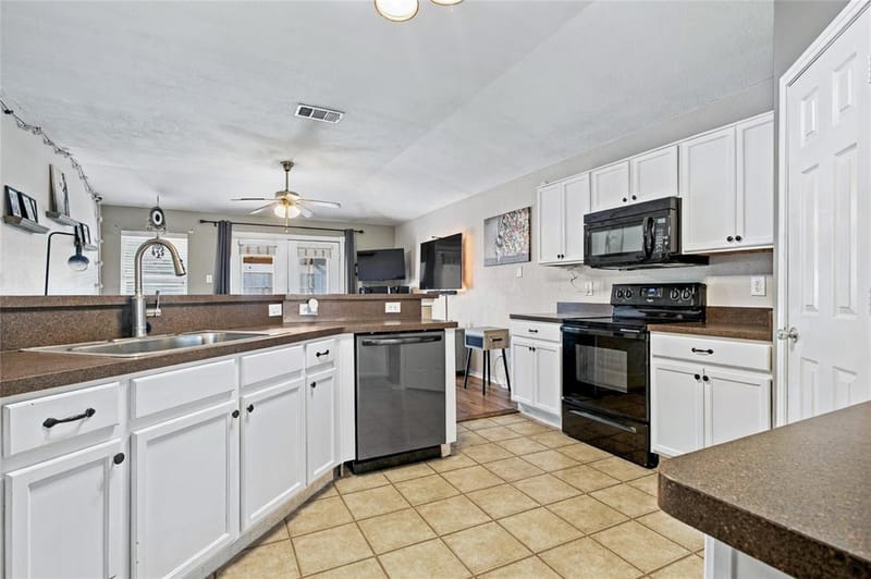 1709 White Mountain Way, Princeton TX 75407 - Photo 4