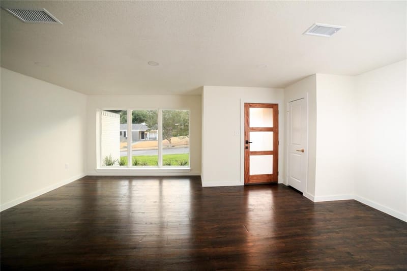 816 Kirkwood Drive, Dallas TX 75218 - Photo 7