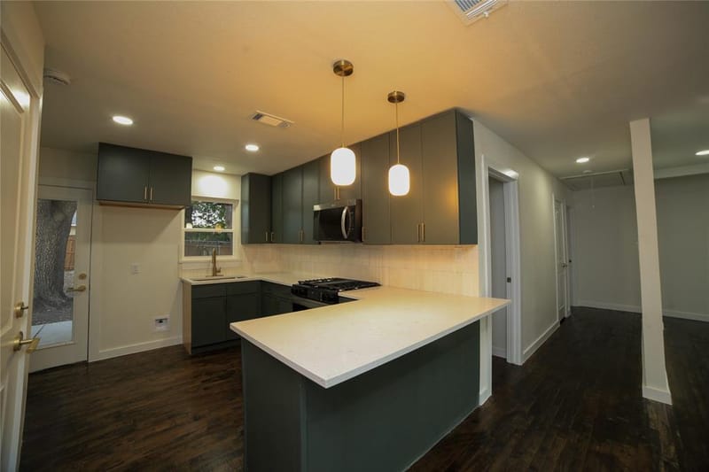 816 Kirkwood Drive, Dallas TX 75218 - Photo 9