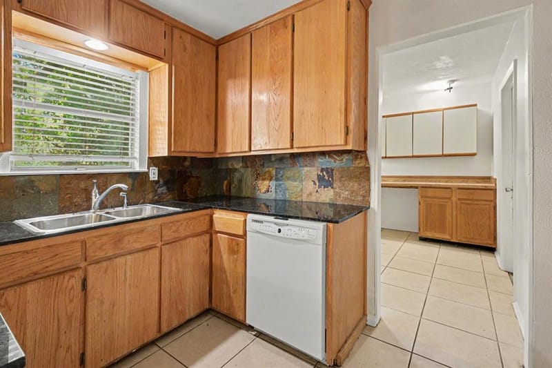 1418 Tatum Drive, Arlington TX 76012 - Photo 13