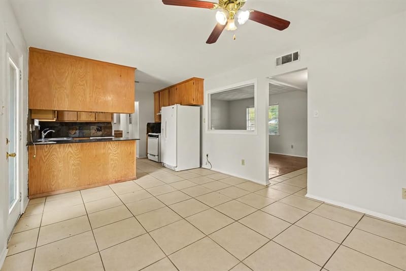 1418 Tatum Drive, Arlington TX 76012 - Photo 8
