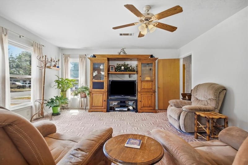 3513 Meadow Oaks Drive, Haltom City TX 76117 - Photo 13
