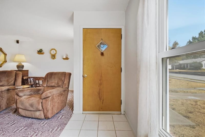 3513 Meadow Oaks Drive, Haltom City TX 76117 - Photo 5