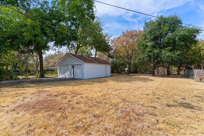 3513 Meadow Oaks Drive, Haltom City TX 76117 - Photo 34