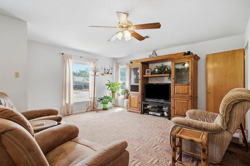 3513 Meadow Oaks Drive, Haltom City TX 76117 - Photo 10