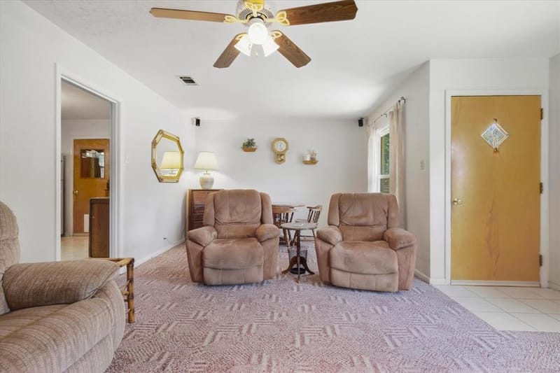3513 Meadow Oaks Drive, Haltom City TX 76117 - Photo 8